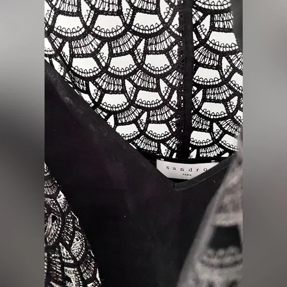 Sandro - Picture 3 of 3